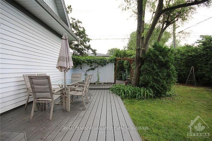 Photo 37 at 90 Withrow Avenue, Nepean (Meadowlands/St. Claire Gardens), Ottawa