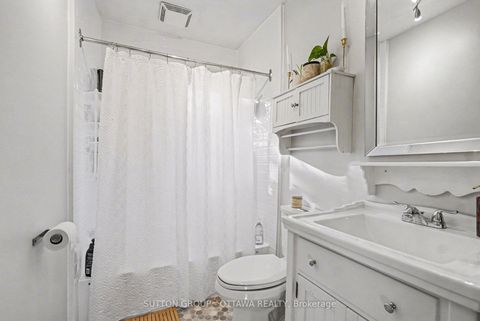 Photo 26 at 90 Withrow Avenue, Nepean (Meadowlands/St. Claire Gardens), Ottawa