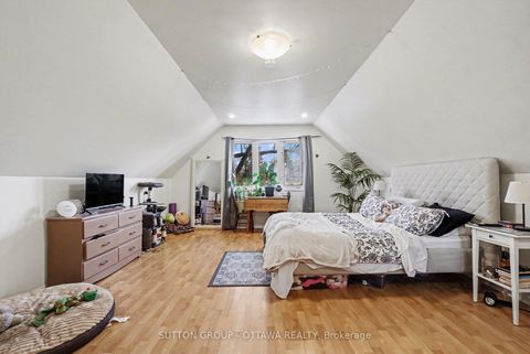 Photo 27 at 90 Withrow Avenue, Nepean (Meadowlands/St. Claire Gardens), Ottawa