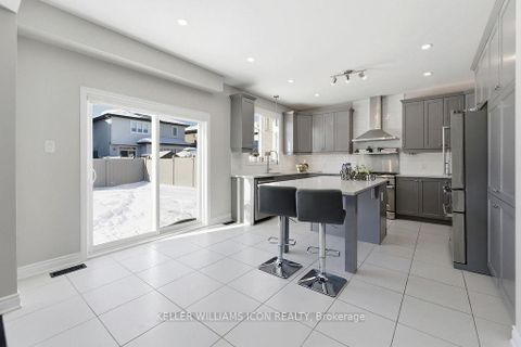 Photo 10 at 307 Nonius Street, Emerald Meadows/Trailwest, Kanata