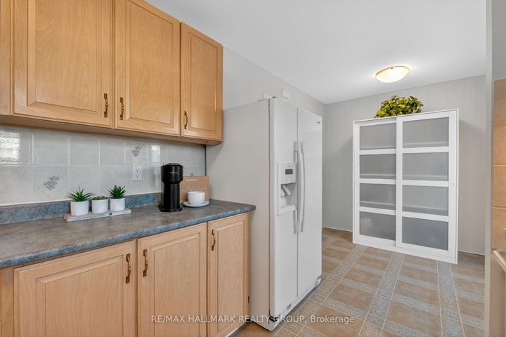 Photo 16 at 111 - 1061 Meadowlands Drive, Nepean (Carleton Square), Ottawa