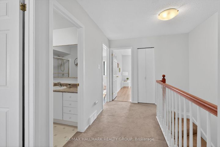 Photo 30 at 111 - 1061 Meadowlands Drive, Nepean (Carleton Square), Ottawa