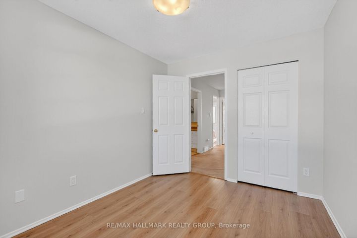 Photo 37 at 111 - 1061 Meadowlands Drive, Nepean (Carleton Square), Ottawa
