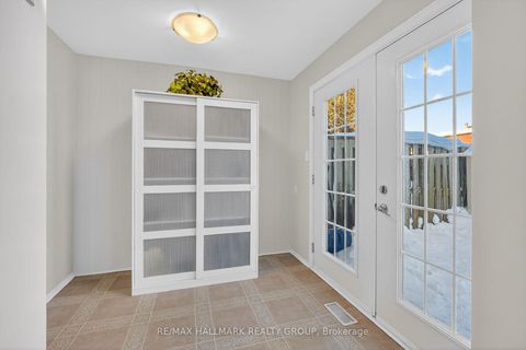 Photo 17 at 111 - 1061 Meadowlands Drive, Nepean (Carleton Square), Ottawa