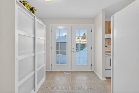 Photo 19 at 111 - 1061 Meadowlands Drive, Nepean (Carleton Square), Ottawa