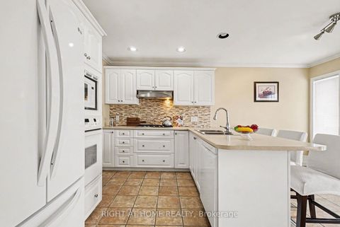 Photo 10 at 1118 LICHEN Avenue, Avalon East, Orleans