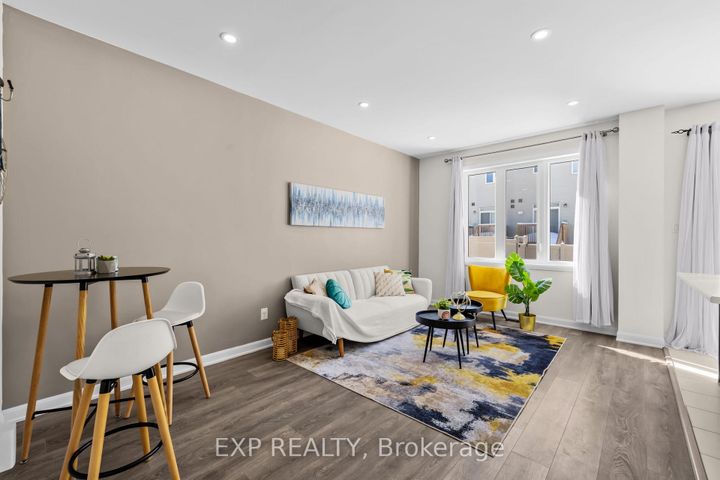 Photo 2 at 116 Maynooth Court, Nepean (Half Moon Bay), Ottawa