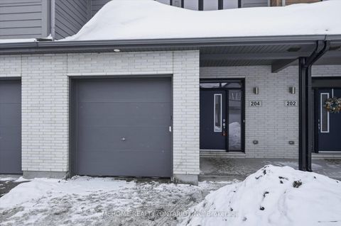Photo 1 at 204 Tapadero Avenue, Emerald Meadows/Trailwest, Kanata