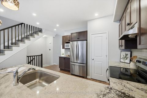 Photo 5 at 204 Tapadero Avenue, Emerald Meadows/Trailwest, Kanata