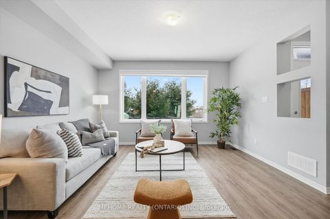 Photo 10 at 204 Tapadero Avenue, Emerald Meadows/Trailwest, Kanata