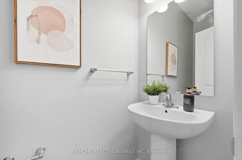 Photo 13 at 204 Tapadero Avenue, Emerald Meadows/Trailwest, Kanata