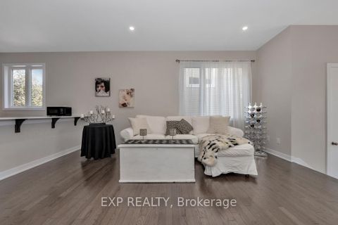 Photo 9 at 279 Falsetto Street, Mer Bleue/Bradley Estates/Anderson Park, Orleans