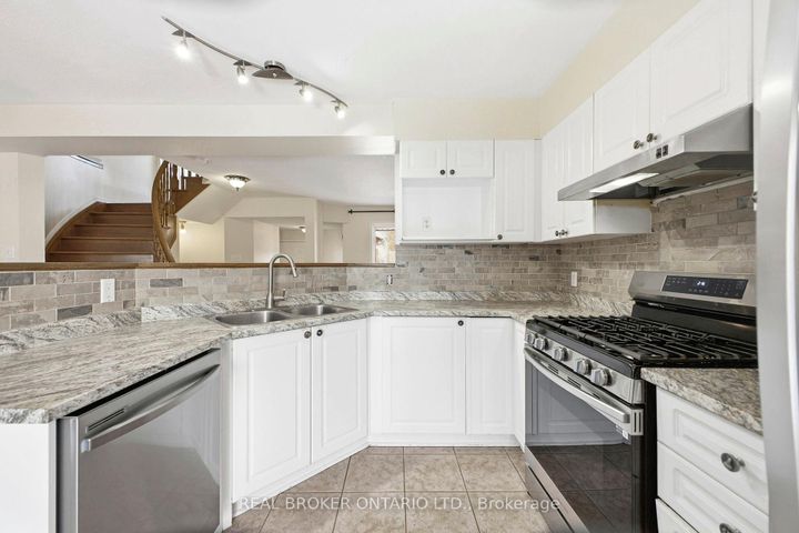 Photo 15 at 220 Woodpark Way, Nepean (Longfields), Ottawa