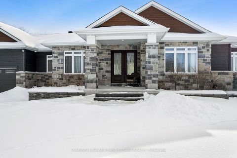 Photo 1 at 121 Ernest Way, Bathurst/Burgess & Sherbrooke (Bathurst) Twp, Tay Valley