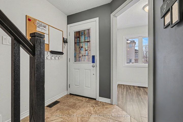 Photo 1 at 622 Bluegill Avenue, Nepean (Half Moon Bay), Ottawa