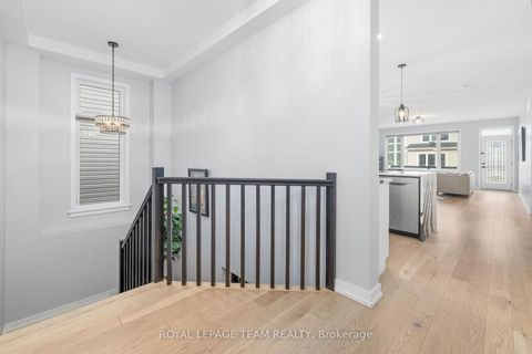 Photo 5 at 432 Gidran Circle, Emerald Meadows/Trailwest, Kanata