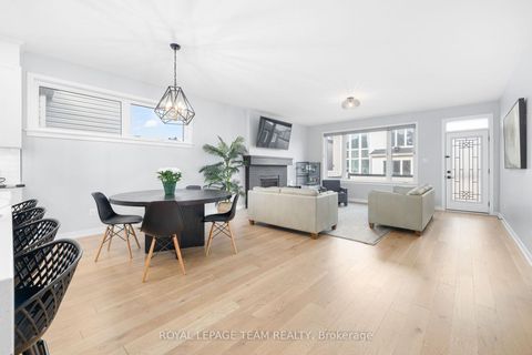 Photo 12 at 432 Gidran Circle, Emerald Meadows/Trailwest, Kanata