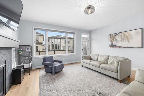 Photo 14 at 432 Gidran Circle, Emerald Meadows/Trailwest, Kanata