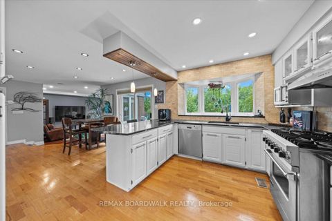 Photo 7 at 800 Fairwinds Terrace, Convent Glen, Orleans