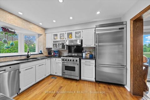 Photo 9 at 800 Fairwinds Terrace, Convent Glen, Orleans