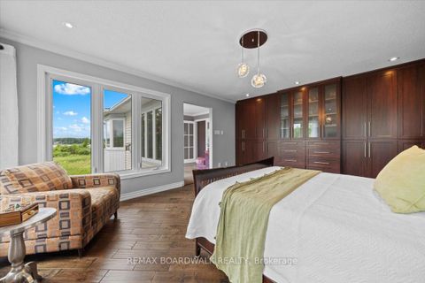 Photo 18 at 800 Fairwinds Terrace, Convent Glen, Orleans