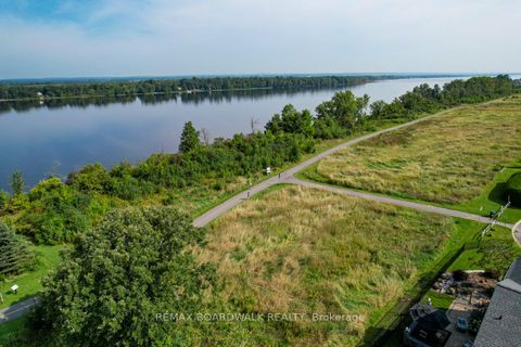 Photo 46 at 800 Fairwinds Terrace, Convent Glen, Orleans