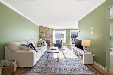 Photo 7 at D - 39 Stonehaven Drive, Bridlewood, Kanata