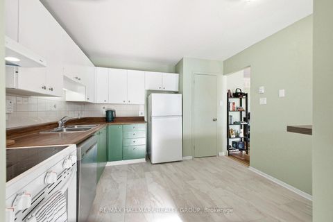 Photo 14 at D - 39 Stonehaven Drive, Bridlewood, Kanata