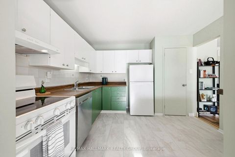 Photo 15 at D - 39 Stonehaven Drive, Bridlewood, Kanata