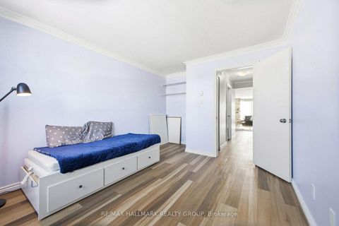 Photo 28 at D - 39 Stonehaven Drive, Bridlewood, Kanata