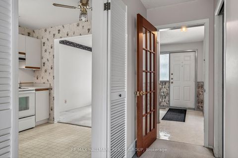 Photo 4 at 14 Haywood Crescent, Katimavik, Kanata