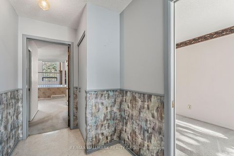 Photo 5 at 14 Haywood Crescent, Katimavik, Kanata