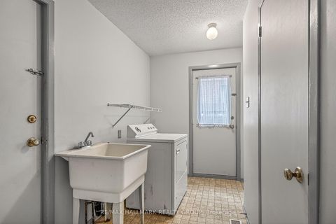 Photo 12 at 14 Haywood Crescent, Katimavik, Kanata