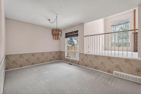 Photo 14 at 14 Haywood Crescent, Katimavik, Kanata