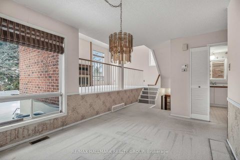 Photo 15 at 14 Haywood Crescent, Katimavik, Kanata