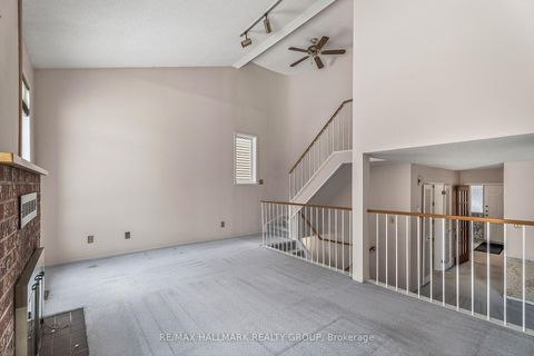 Photo 18 at 14 Haywood Crescent, Katimavik, Kanata