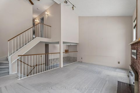 Photo 19 at 14 Haywood Crescent, Katimavik, Kanata