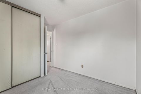 Photo 21 at 14 Haywood Crescent, Katimavik, Kanata