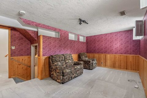 Photo 28 at 14 Haywood Crescent, Katimavik, Kanata