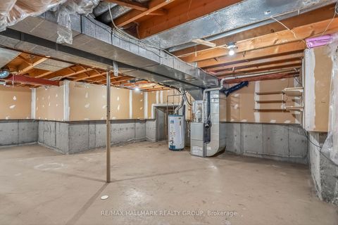 Photo 30 at 14 Haywood Crescent, Katimavik, Kanata