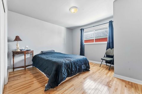 Photo 15 at 1705 OLD MONTREAL Road, Camelot, Orleans