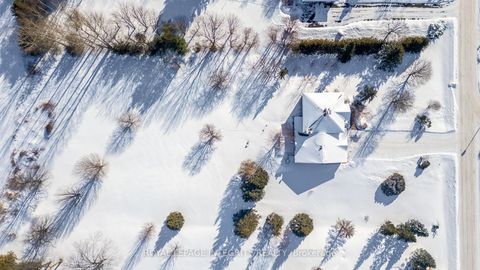 Photo 3 at 6 Marchbrook Circle, Rural Kanata (Central), Kanata