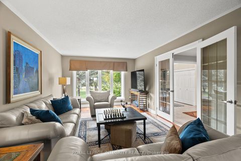 Photo 12 at 6 Marchbrook Circle, Rural Kanata (Central), Kanata