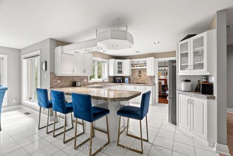 Photo 16 at 6 Marchbrook Circle, Rural Kanata (Central), Kanata