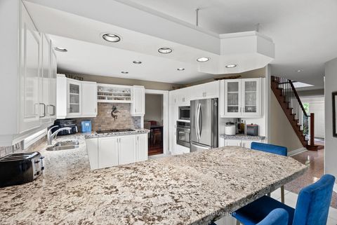 Photo 18 at 6 Marchbrook Circle, Rural Kanata (Central), Kanata