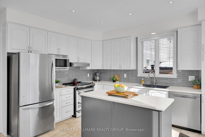 Photo 15 at 7 Rodeo Drive, Nepean (Longfields), Ottawa