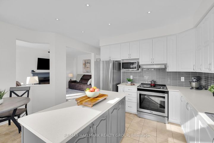 Photo 17 at 7 Rodeo Drive, Nepean (Longfields), Ottawa