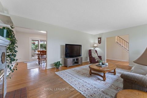 Photo 7 at 123 Abbeyhill Drive, Glencairn/Hazeldean, Kanata
