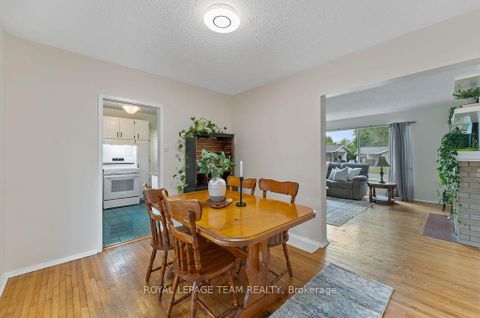Photo 10 at 123 Abbeyhill Drive, Glencairn/Hazeldean, Kanata