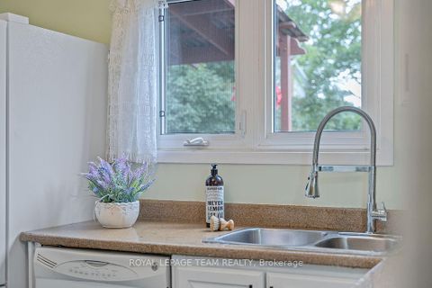 Photo 14 at 123 Abbeyhill Drive, Glencairn/Hazeldean, Kanata